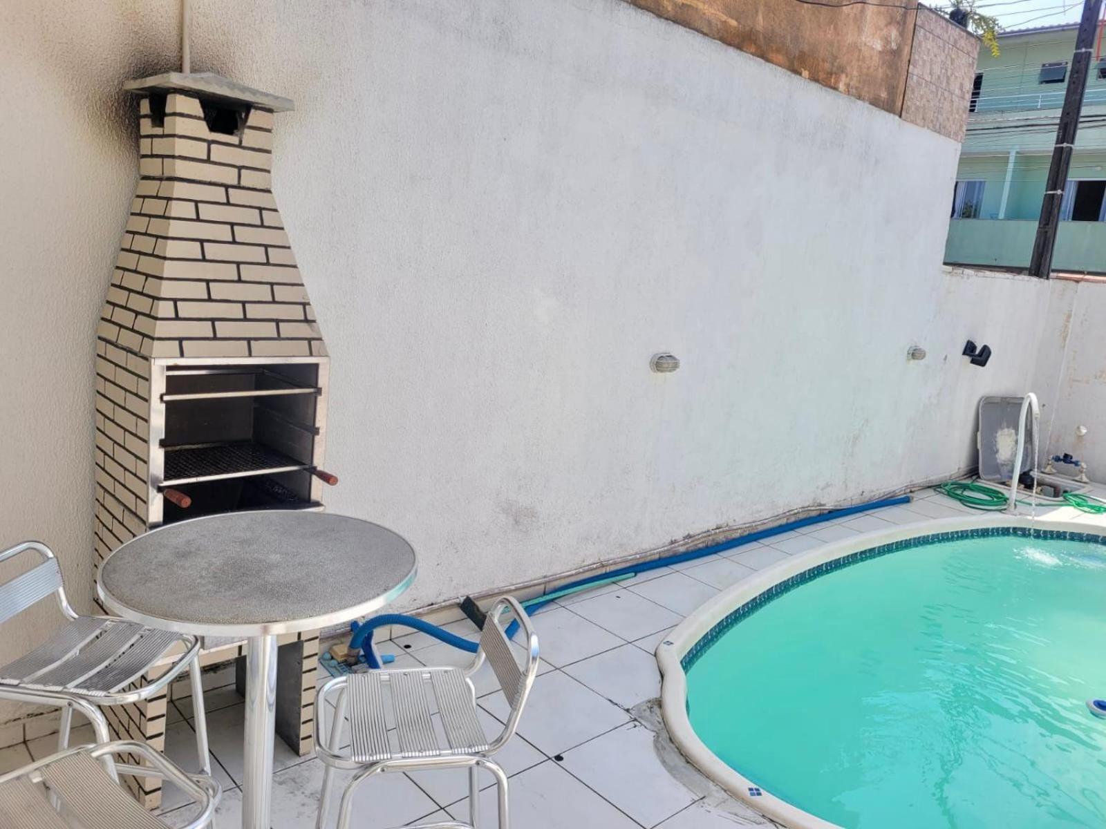 Casa De 2 Quartos Com Piscina Сasa de vacaciones *